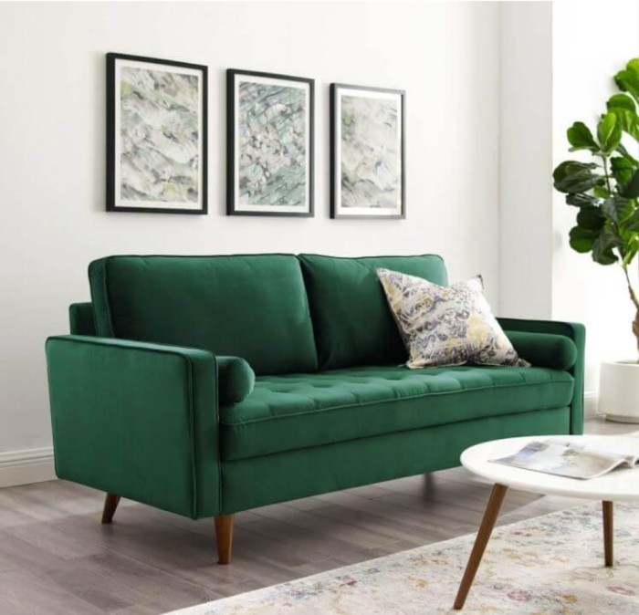 Arabic Majlis Sofas, Chiffon Curtains & Bedroom Rugs: A Dubai Homeowner’s Guide